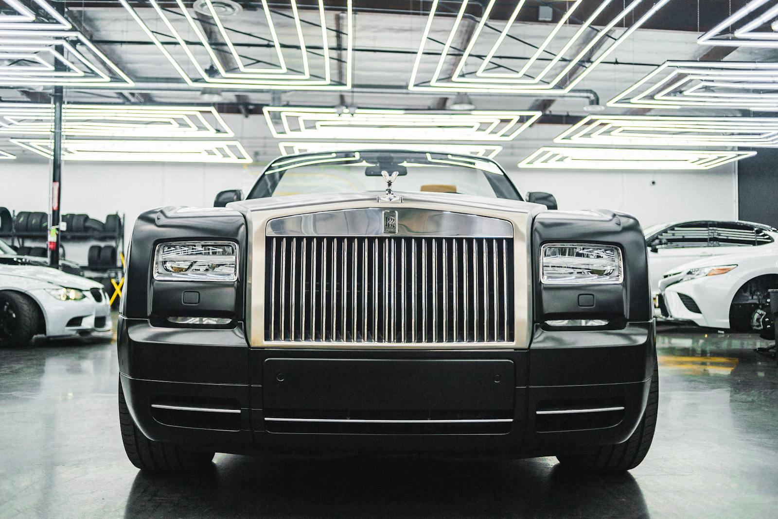 IIDeal Motors showroom